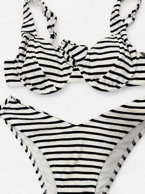 NWT Raisins Black and White Striped Bikini Set Size small